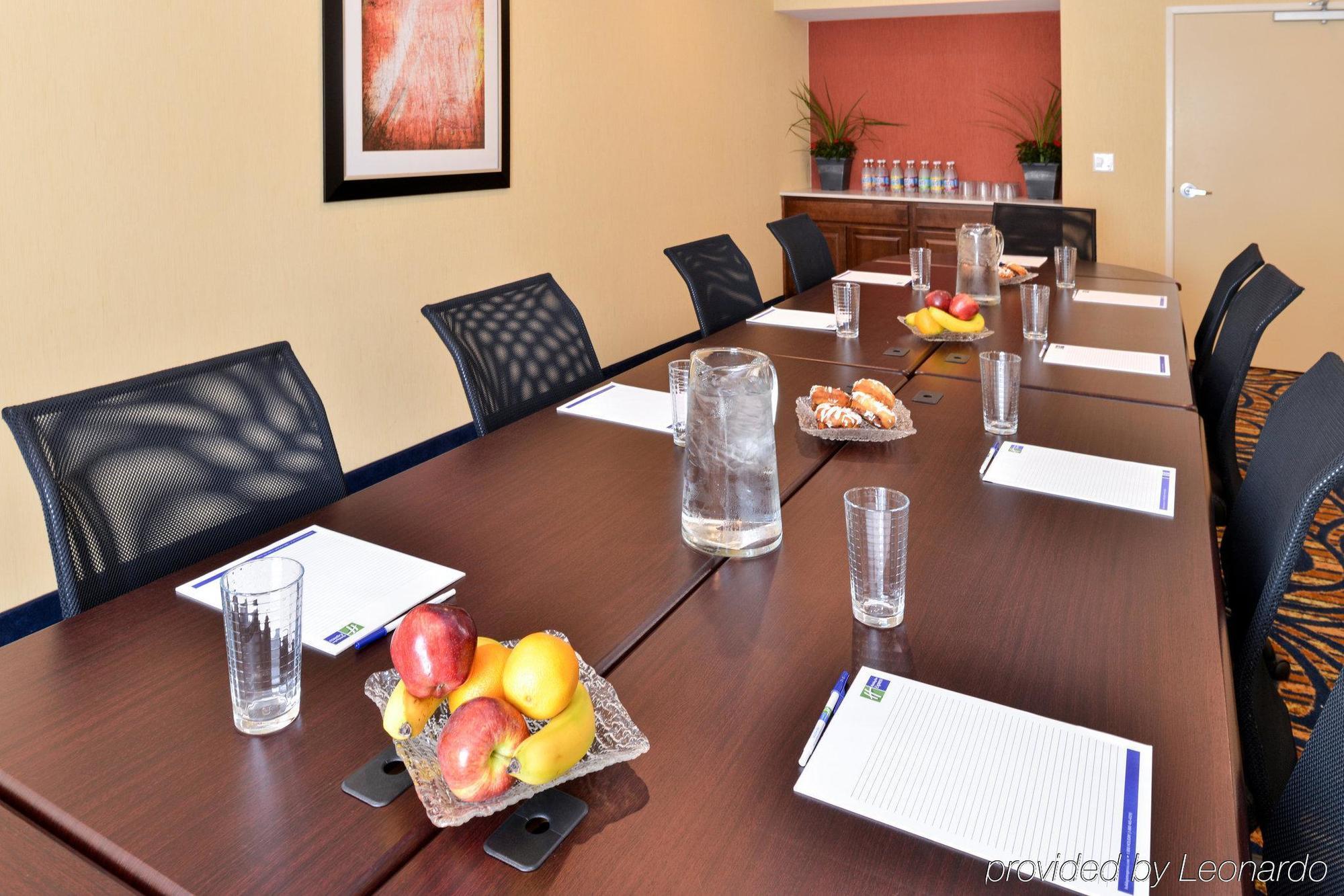 Holiday Inn Express & Suites Peekskill-Lower Hudson Valley By Ihg Eksteriør bilde